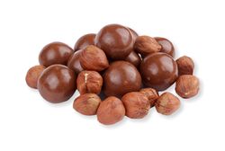 Lískové ořechy v mléčné čokoládě 250g